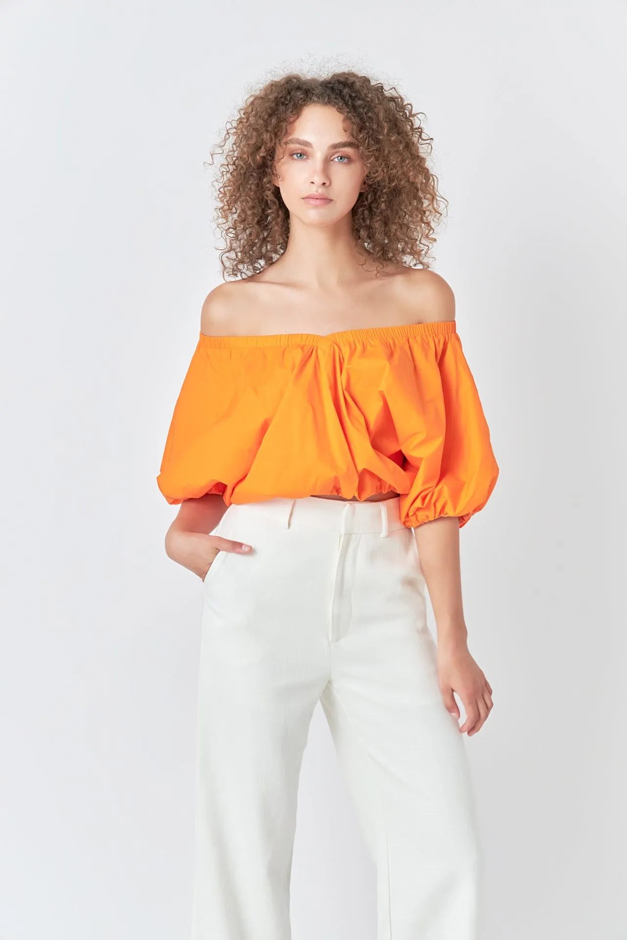 Cropped V-neckline Puff Top