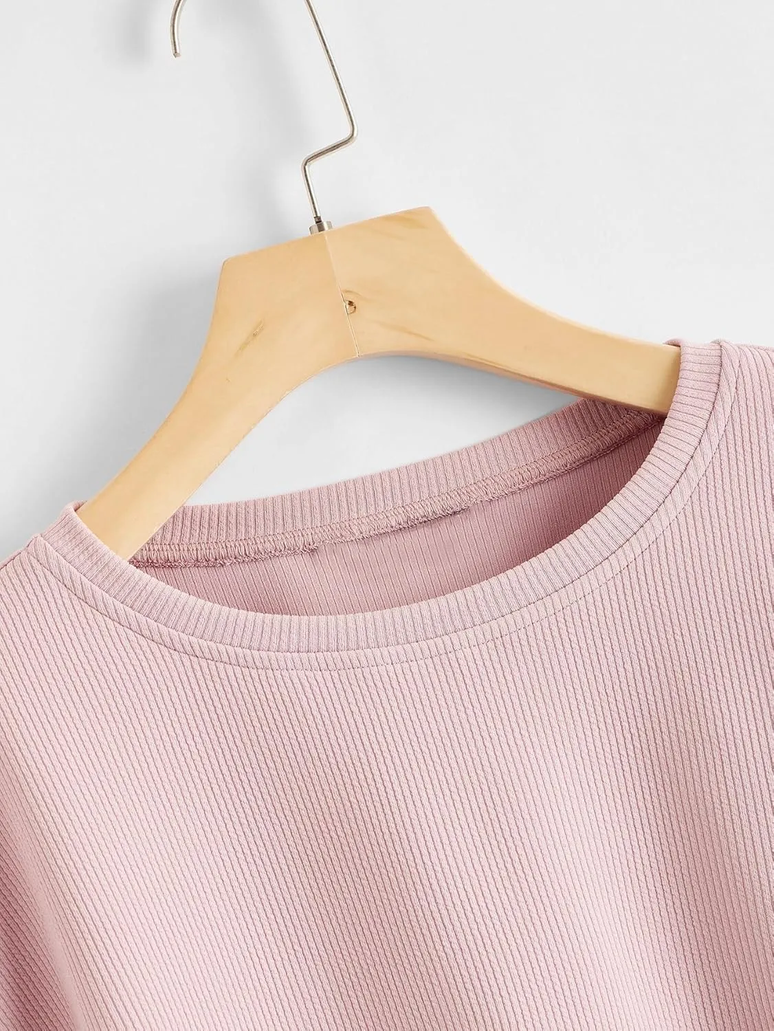 OYOANGLE Women's Casual Basic Crew Neck Raw Hem Crop Sweatshirt Long Sleeve Crop Tops
