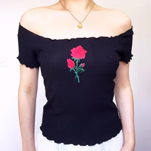 ROSE KNIT RIB OFF SHOULDER TOP